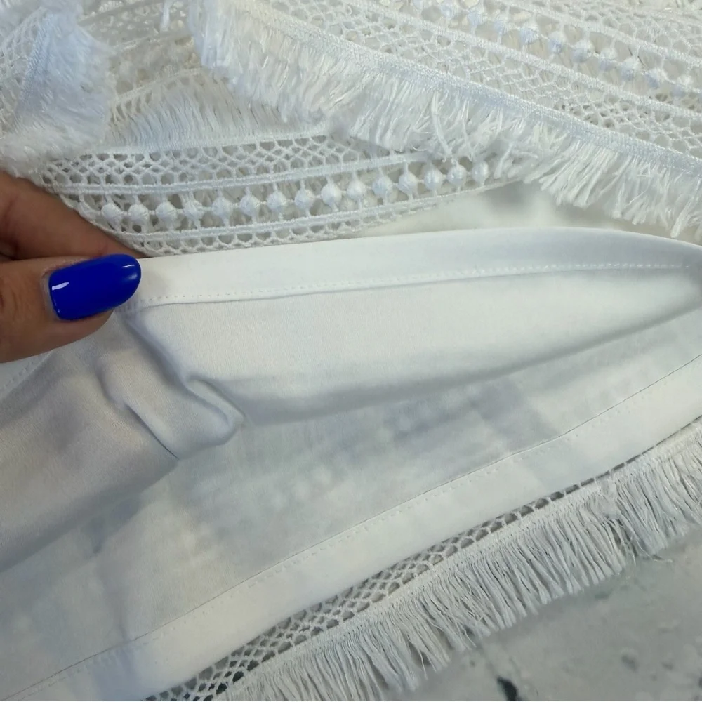 White House Black Market White Textured Off-Shoulder Blouse size 4